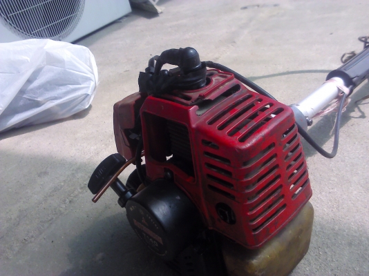 เครื่องตัดหญ้าสะพายข้าง MITSUBISHI  T140 ใช้งานได้ดีน้ำหนักเบา