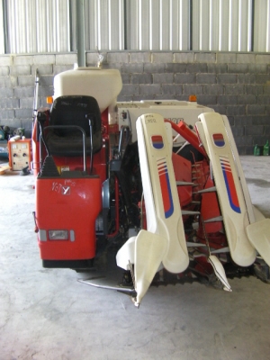 รถเกี่ยวข้าวyanmar EE-4พร้อมใช้สภาพใหม่มากๆราคาถูกและประหยัดน้ำมันสามารถบรรทุกใส้รถกระบะไปใช้งานต่างที่ได้(รุ่นใหม่มาก)ราคา58,000บาท รถเกี่ยวข้าวyanmar EE-4พร้อมใช้สภาพใหม่มากๆราคาถูกและประหยัดน้ำมันสามารถบรรทุกใส้รถกระบะไปใช้งานต่างที่ได้(รุ่นใหม่มาก)ราคา58,000บาท