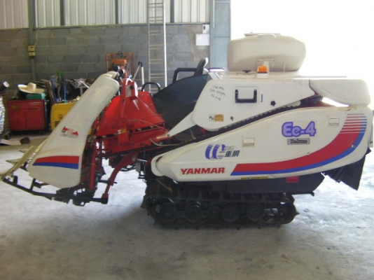 รถเกี่ยวข้าวyanmar EE-4พร้อมใช้สภาพใหม่มากๆราคาถูกและประหยัดน้ำมันสามารถบรรทุกใส้รถกระบะไปใช้งานต่างที่ได้(รุ่นใหม่มาก)ราคา58,000บาท