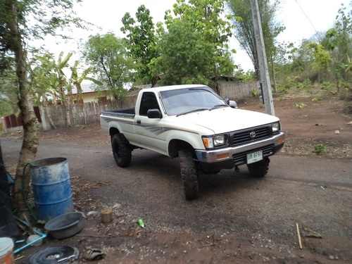 ขายโตโยต้าln 106แท้ ตอนเดียว ดูที่ประกาศ ของ ด.ต.ไพรัช  สุธรรม