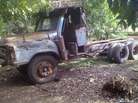 ขายด่วน  10  ล้อ เพลาเดียว