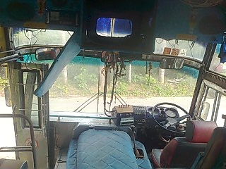 ขายรถบัสพัดลม HINO เครื่อง EH700 168 แรงม้า 45 ที่นั่ง เอกสารเล่มทะเบียนพร้อม ราคา 180000 ขายรถบัสพัดลม HINO เครื่อง EH700 168 แรงม้า 45 ที่นั่ง เอกสารเล่มทะเบียนพร้อม ราคา 180000