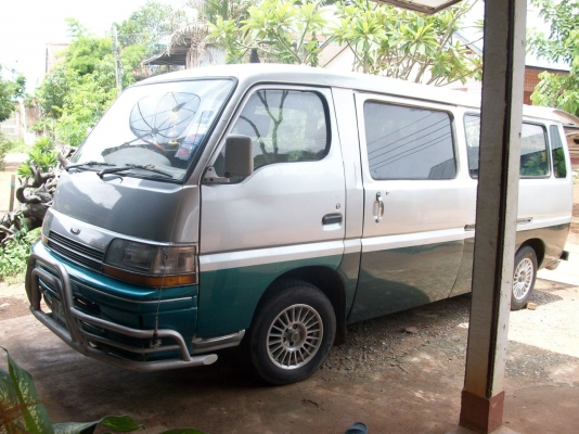 รถตู้ช่วงยาวพร้อมใช้งาน