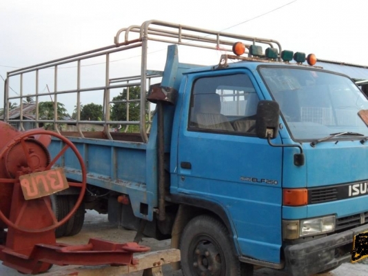 ขายรถ ISUZU NKR  100 แรง เครื่องดี คัดชีสวย ราคาเบาๆ