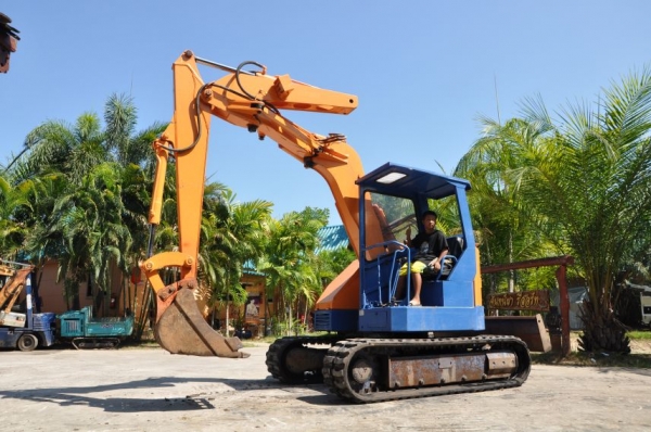 ขายแบคโฮKUBOTA KH52 คออ่อน(pc50) สภาพสวยเดิมจากญี่ปุ่นยังไม่เคยใช้ในไทย 320,000เท่านั้น!!
