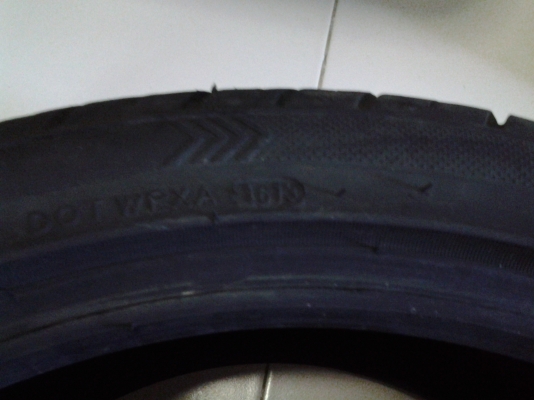 ขายยาง 235/40/18 (สภาพใหม่) ขายยาง 235/40/18 (สภาพใหม่)