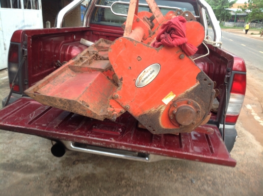 ขายด่วน โรตารี่ ตีดิน ติดรถไถคูโบต้า 47 แรง ตราช้าง 9แถว กว้าง1.80ม. ขายด่วน โรตารี่ ตีดิน ติดรถไถคูโบต้า 47 แรง ตราช้าง 9แถว กว้าง1.80ม.