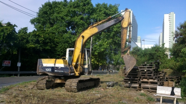 ขายรถแมคโค KOMATSU PC100-5 สวยเดิมพร้อมใช้งาน