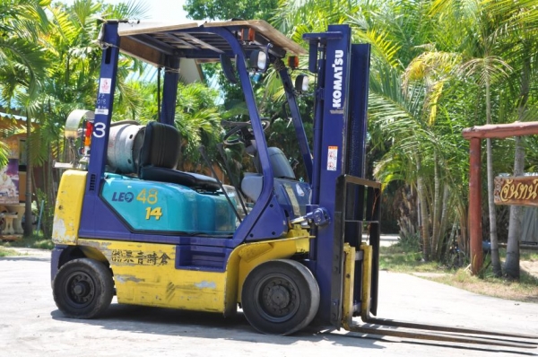 ขายFORKLIFT KOMATSU FG14รุ่นใหม่ สภาพเดิมๆจากญี่ปุ่น ยังไม่เคยใช้งานในไทย 185,000บาท