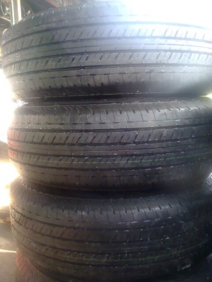 ยางป้ายแดง 215 70 15 บิสโตน 12500