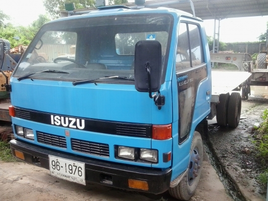 บริการต่อกระบะ ติดตั้งดั๊มพ์ เปลี่ยนหัวรถบรรทุก ซ่อมตู้แห้ง ปรับปรุงสภาพรถบรรทุกเก่า