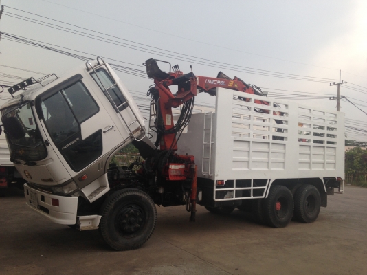 รถบรรทุกติดเฮี๊ยบ