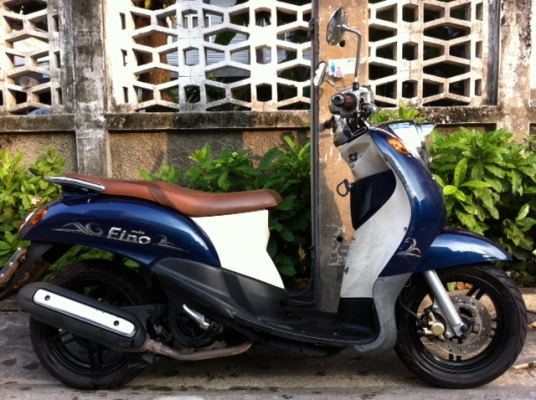 ัyamaha fino ปี 52 เครื่องดี + แม็ก ขอบ12