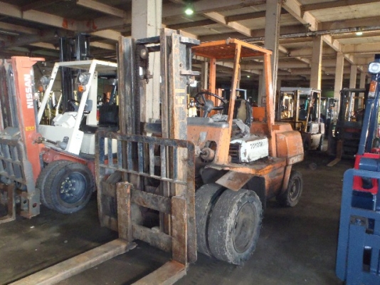 ขาย toyota frok lift รุ่นFDE 35 ดีเซลเพิ่งประมูลลงตู้japanแท้