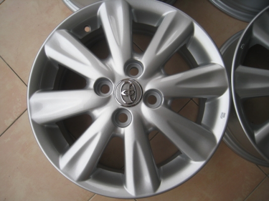 ขายล้อแม็ก Toyota vios 15"x5.5" et45 4รู100  (081-3747940)