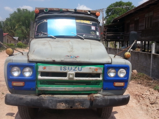 Isuzu หน้ายาว