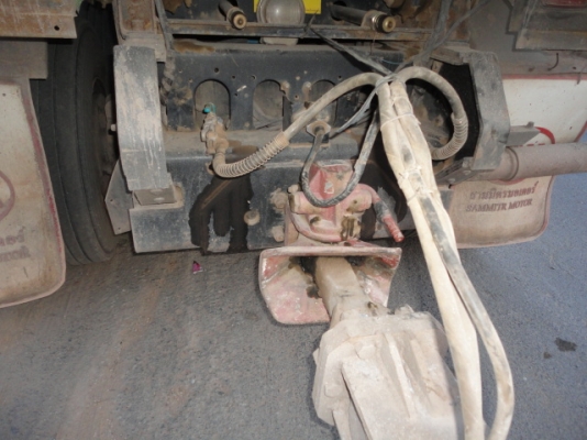 ISUZU DECA  FXZ 360 ปี 2554 มือเดียวออกห้าง  ใช้งานสองแสนกว่ากิโลเมตร