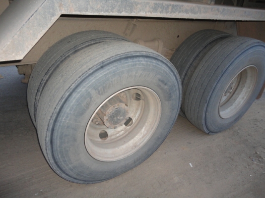 ISUZU DECA  FXZ 360 ปี 2554 มือเดียวออกห้าง  ใช้งานสองแสนกว่ากิโลเมตร