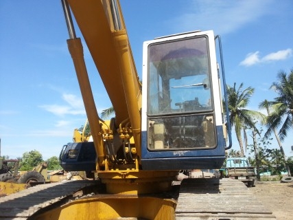 ขายรถแบ็คโฮ Komatsu PC200-5 ไฟฟ้าครบทุกจุด พร้อมเอกสาร
