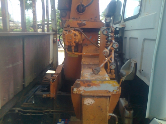 รถบรรทุก 6 ล้อ ISUZU ROCKY 195 แรง พร้อมเครน 3 ตัน 3 ปลอก รถพร้อมใช้งาน ราคาสุดคุ้ม