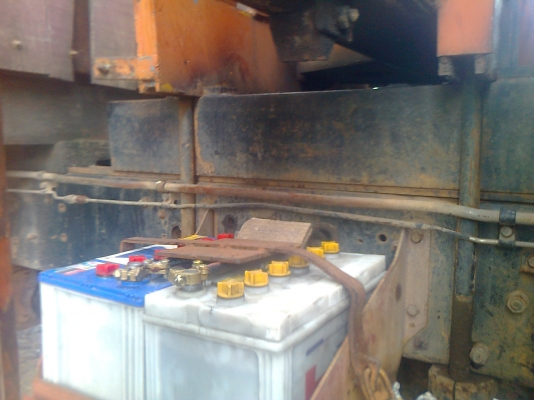 รถบรรทุก 6 ล้อ ISUZU ROCKY 195 แรง พร้อมเครน 3 ตัน 3 ปลอก รถพร้อมใช้งาน ราคาสุดคุ้ม