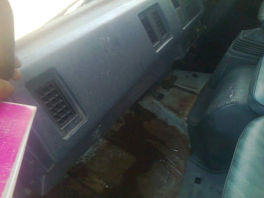 รถบรรทุก 6 ล้อ ISUZU ROCKY 195 แรง พร้อมเครน 3 ตัน 3 ปลอก รถพร้อมใช้งาน ราคาสุดคุ้ม