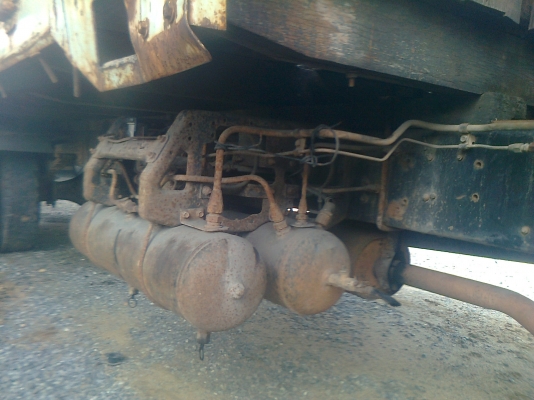 รถบรรทุก 6 ล้อ ISUZU ROCKY 195 แรง พร้อมเครน 3 ตัน 3 ปลอก รถพร้อมใช้งาน ราคาสุดคุ้ม