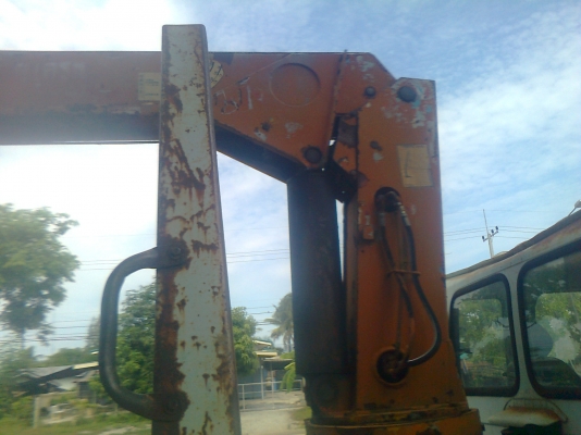 รถบรรทุก 6 ล้อ ISUZU ROCKY 195 แรง พร้อมเครน 3 ตัน 3 ปลอก รถพร้อมใช้งาน ราคาสุดคุ้ม