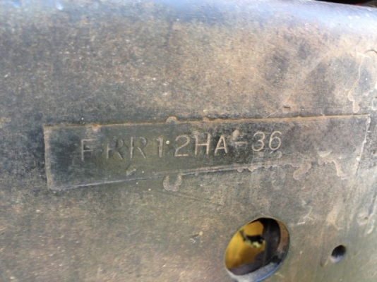 รถอิซูซุ 6 ล้อดั้ม ติดเครน 3 ตัน   175 แรงม้า  สนใจติดต่อ 081 - 6079515