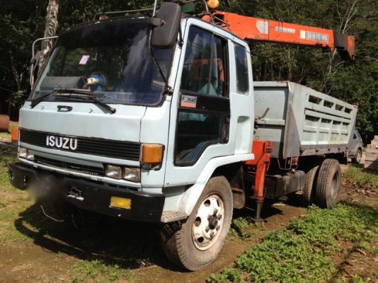 รถอิซูซุ 6 ล้อดั้ม ติดเครน 3 ตัน   175 แรงม้า  สนใจติดต่อ 081 - 6079515