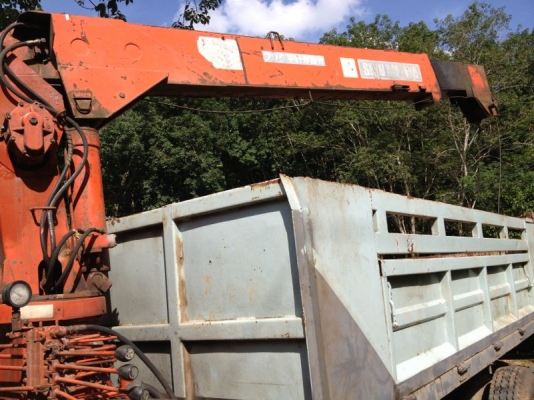 รถอิซูซุ 6 ล้อดั้ม ติดเครน 3 ตัน   175 แรงม้า  สนใจติดต่อ 081 - 6079515