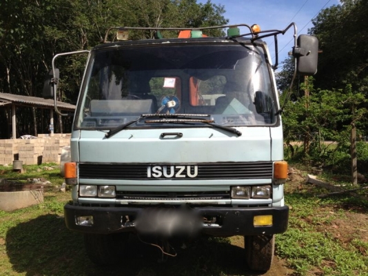 รถอิซูซุ 6 ล้อดั้ม ติดเครน 3 ตัน   175 แรงม้า  สนใจติดต่อ 081 - 6079515