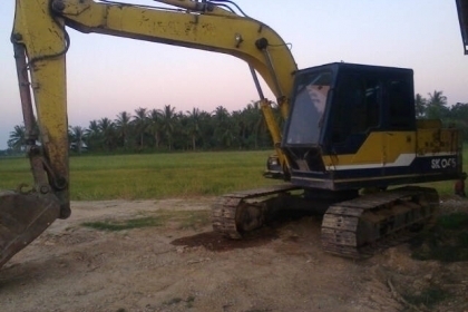 KOBELCO 045MACK II ตัวแรก เครื่องISUZU4สูบเทอร์โบ ปั้มK3 KOBELCO 045MACK II ตัวแรก เครื่องISUZU4สูบเทอร์โบ ปั้มK3