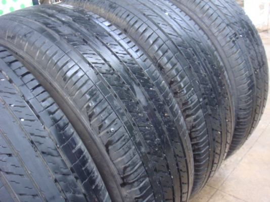 ขายยาง Dunlop 215/65/16 ปี 11