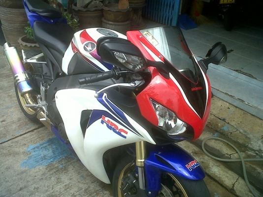 พ่อฝากขายค่ะ CBR 10000 rr ราคา150000 พ่อฝากขายค่ะ CBR 10000 rr ราคา150000