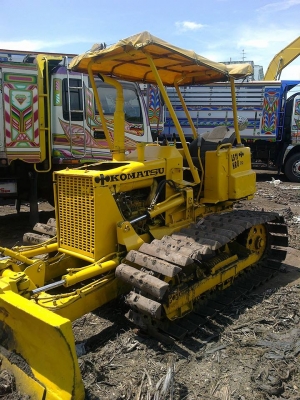 ขายแทรกเตอร์ D2 ร่น5 สไลร์ 5 ทิศทาง พร้อมใช้งานครับ