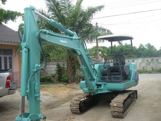 ขายแบคโฮ KOMATSU แบบ PC30-7  สภาพสวย พร้อมใช้งาน ช่วงล่างดี ราคาไม่แพง