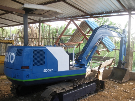 ขายแบคโฮ KOBELCO แบบ SK027 เก่านอกรถใช้งานน้อย ช่วงล่างดี เครื่องดี ปั้มแรง สภาพสวย ราคาไม่แพง