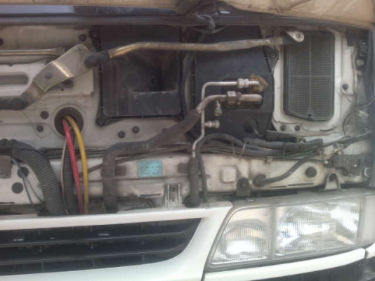 รถอิซูซุ 10 ล้อ รั้ว 230 แรงม้า  ปี 49  สนใจติดต่อ 081 - 6079515