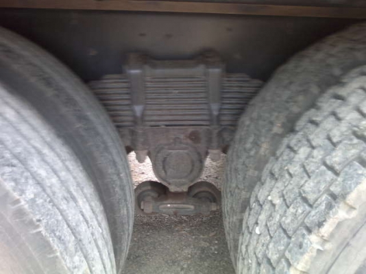 รถอิซูซุ 10 ล้อ รั้ว 230 แรงม้า  ปี 49  สนใจติดต่อ 081 - 6079515