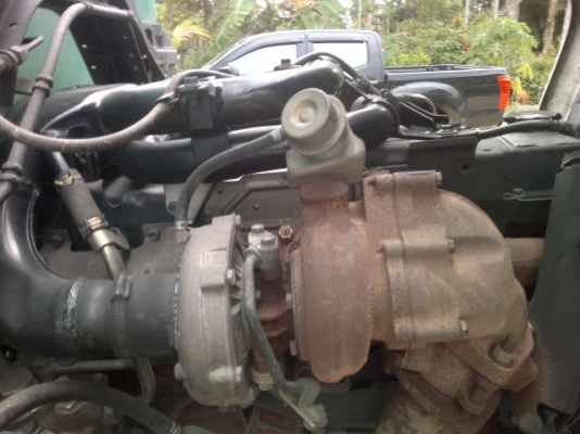 รถอิซูซุ 10 ล้อ รั้ว 230 แรงม้า  ปี 49  สนใจติดต่อ 081 - 6079515