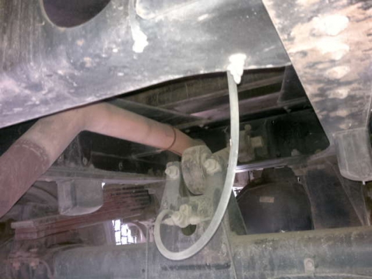 รถอิซูซุ 10 ล้อ รั้ว 230 แรงม้า  ปี 49  สนใจติดต่อ 081 - 6079515