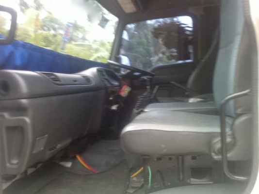 รถอิซูซุ 10 ล้อ รั้ว 230 แรงม้า  ปี 49  สนใจติดต่อ 081 - 6079515