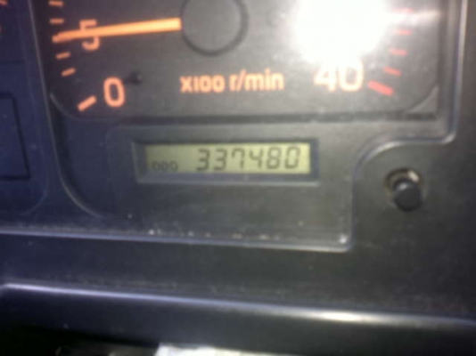 รถอิซูซุ 10 ล้อ รั้ว 230 แรงม้า  ปี 49  สนใจติดต่อ 081 - 6079515