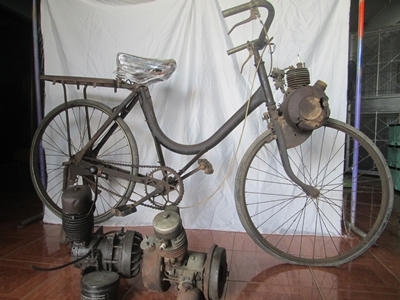 จักรยานติดเครื่องโบราณ