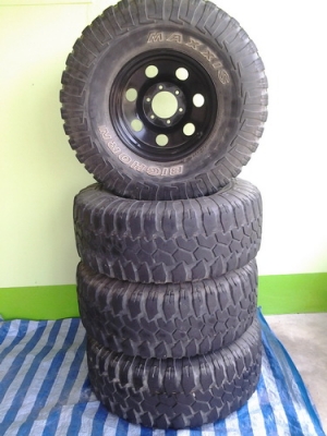 ยาง 33 พร้อมล้อ