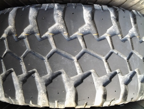 ยาง 33 ขอบ 15