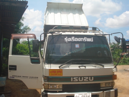 ขายด่วน ISUZU ROCKY เครื่อง 195 แรงม้า ดั๊มดิน 3.60 เมตรสวยๆๆครับ