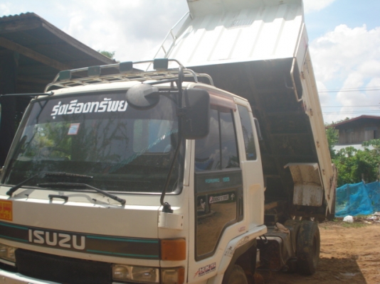 ขายด่วน ISUZU ROCKY เครื่อง 195 แรงม้า ดั๊มดิน 3.60 เมตรสวยๆๆครับ