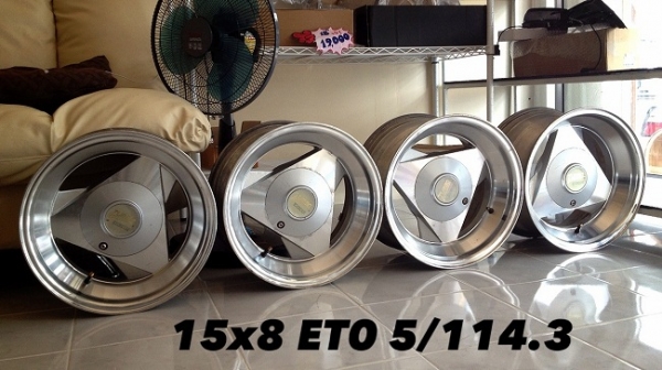 ขายล้อแม็ก TURBO JAPAN ขอบ 15x8 ออฟ0 ใส่ 5 รู 114.3 ลายโรตารี่ ออฟเฉียง ลึกๆ ครับ